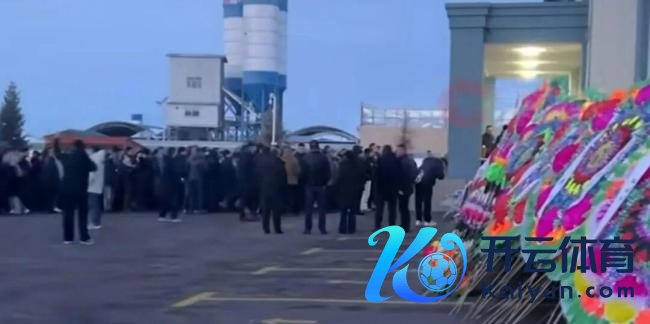 有住户6点驱车700公里送别贺娇龙